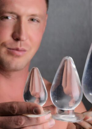 ag457-malemodel-001