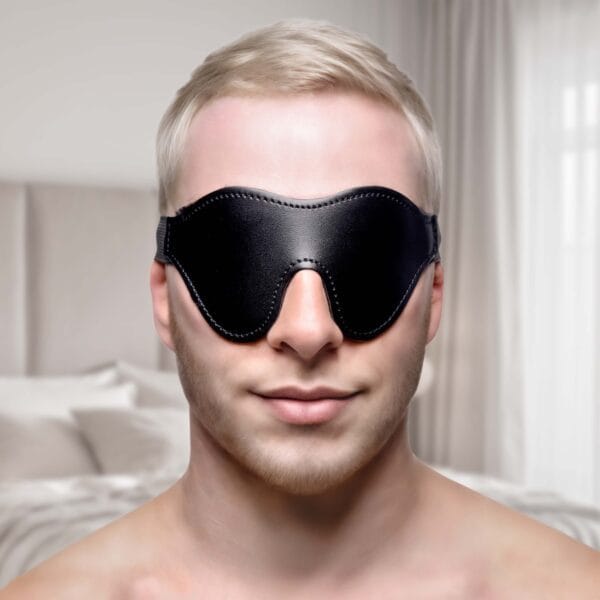 Black Fleece Lined Blindfold Black Fleece Lined Blindfold
