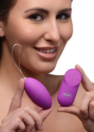 28X Scrambler Vibrating Egg with Remote Control - Purple