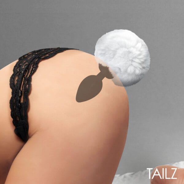 Fluffy Bunny Tail Silicone Plug - White Fluffy Bunny Tail Silicone Plug - White